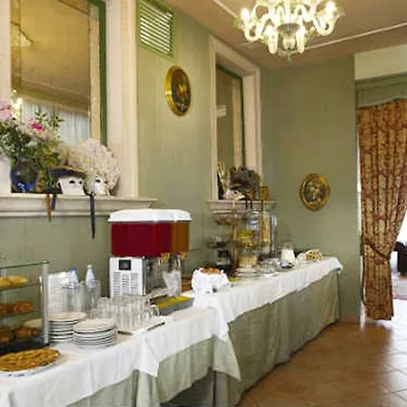 Edera Hotel