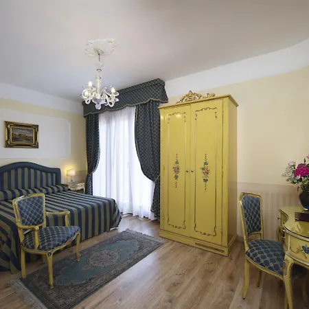 Ξενοδοχείο Edera 3*