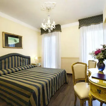 Hotel Edera 3*