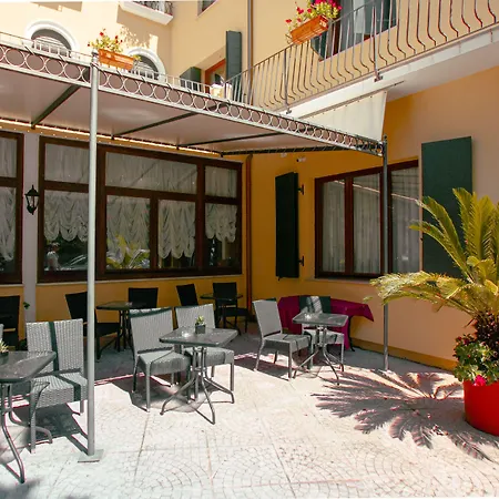 Edera 3*